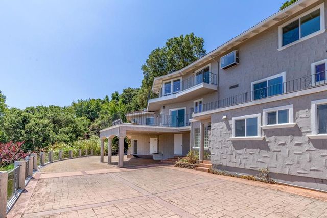 10955 Stonebrook Drive, Los Altos, CA 94024
