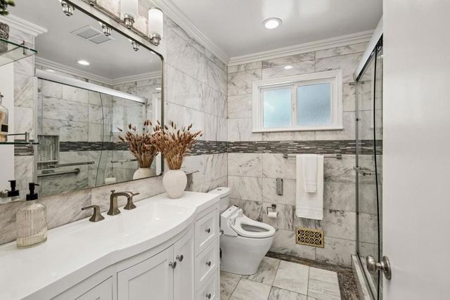 10955 Stonebrook Drive, Los Altos, CA 94024
