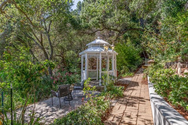 10955 Stonebrook Drive, Los Altos, CA 94024