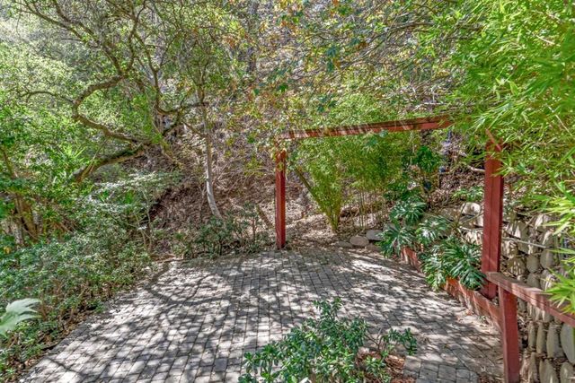 10955 Stonebrook Drive, Los Altos, CA 94024