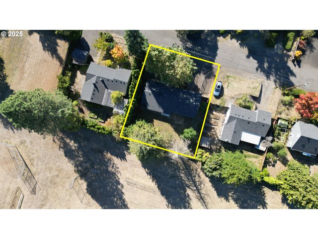 142 Ne 128TH Ave, Portland, OR 97230