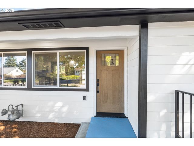 142 Ne 128TH Ave, Portland, OR 97230