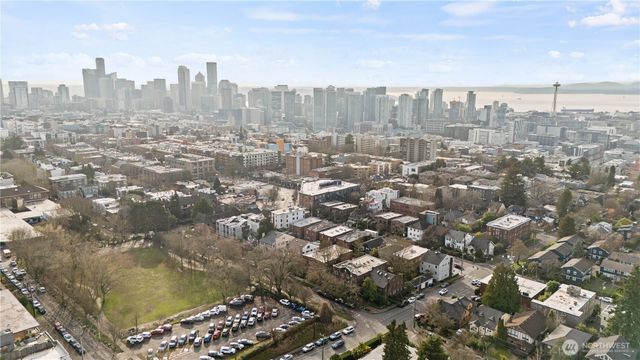 741 Federal Avenue E, Seattle, WA 98102