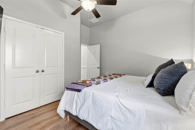 162 Climbing Oaks Place, Montgomery, TX 77316