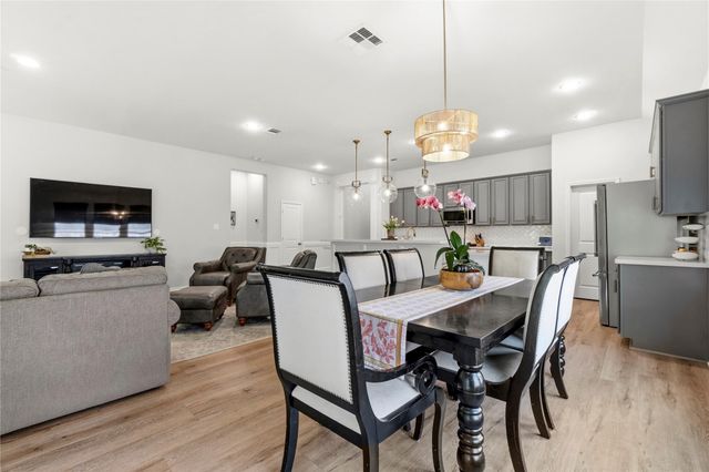 162 Climbing Oaks Place, Montgomery, TX 77316