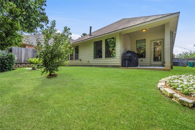 162 Climbing Oaks Place, Montgomery, TX 77316