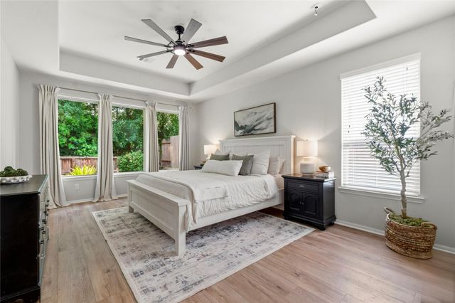162 Climbing Oaks Place, Montgomery, TX 77316