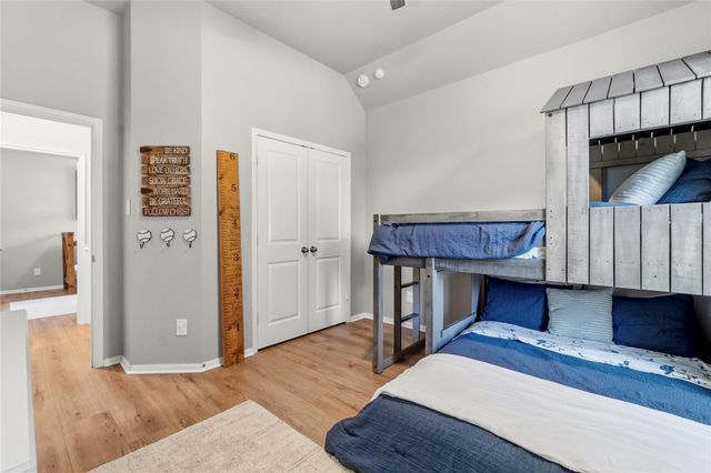 162 Climbing Oaks Place, Montgomery, TX 77316
