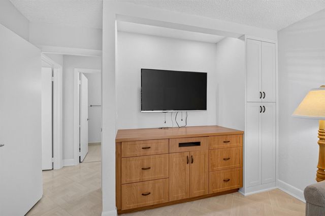 7759 Lakeside Boulevard G806, Boca Raton, FL 33434