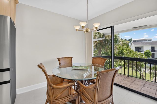 7759 Lakeside Boulevard G806, Boca Raton, FL 33434