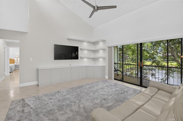 7759 Lakeside Boulevard G806, Boca Raton, FL 33434