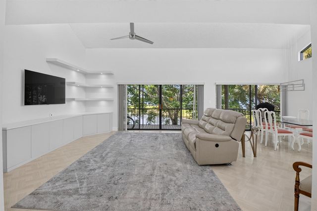 7759 Lakeside Boulevard G806, Boca Raton, FL 33434