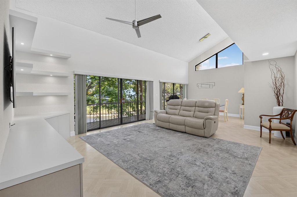 7759 Lakeside Boulevard G806, Boca Raton, FL 33434