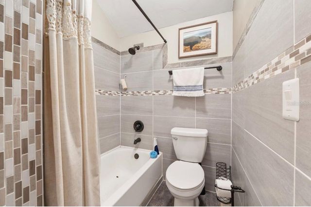 3468 NW 37TH AVENUE, Gainesville, FL 32605