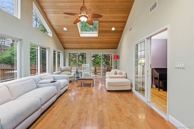 87 Capt Shankey Drive, Garnerville, NY 10923