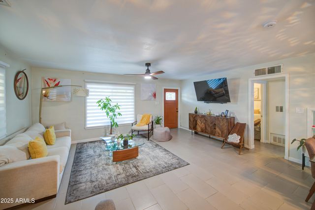 2508 E CLARENDON Avenue, Phoenix, AZ 85016