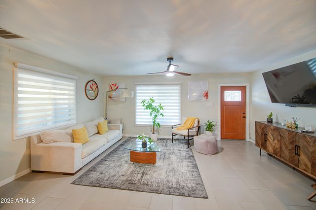 2508 E CLARENDON Avenue, Phoenix, AZ 85016