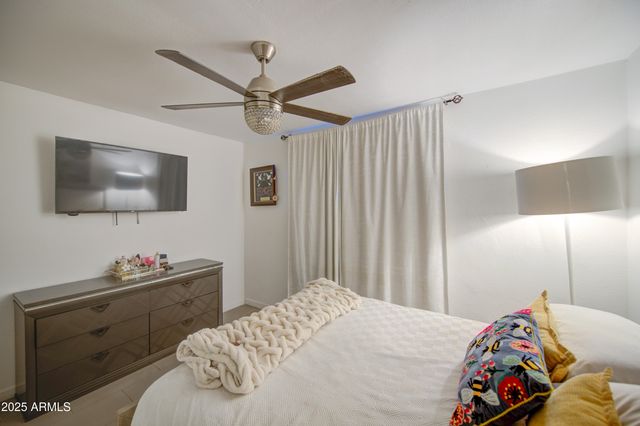 2508 E CLARENDON Avenue, Phoenix, AZ 85016