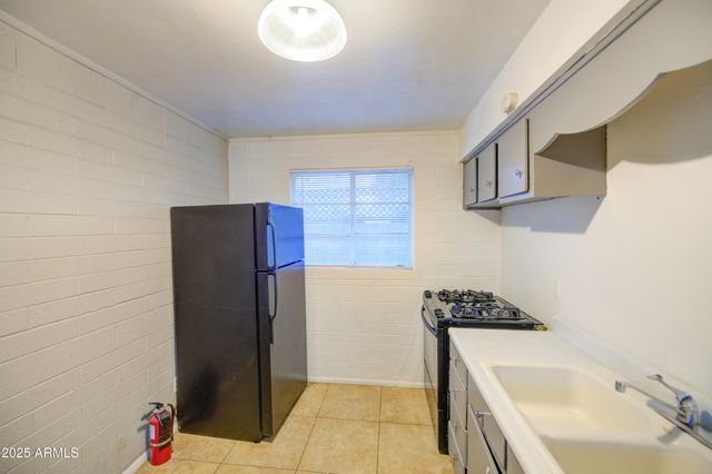 2508 E CLARENDON Avenue, Phoenix, AZ 85016