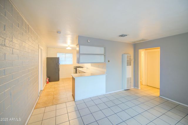 2508 E CLARENDON Avenue, Phoenix, AZ 85016