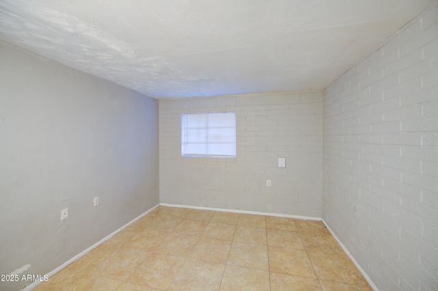 2508 E CLARENDON Avenue, Phoenix, AZ 85016