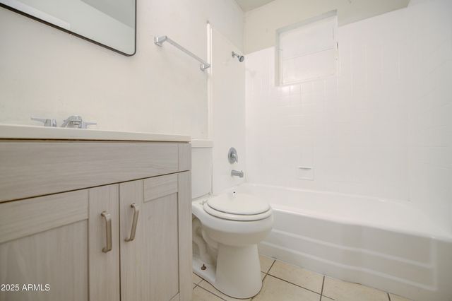 2508 E CLARENDON Avenue, Phoenix, AZ 85016