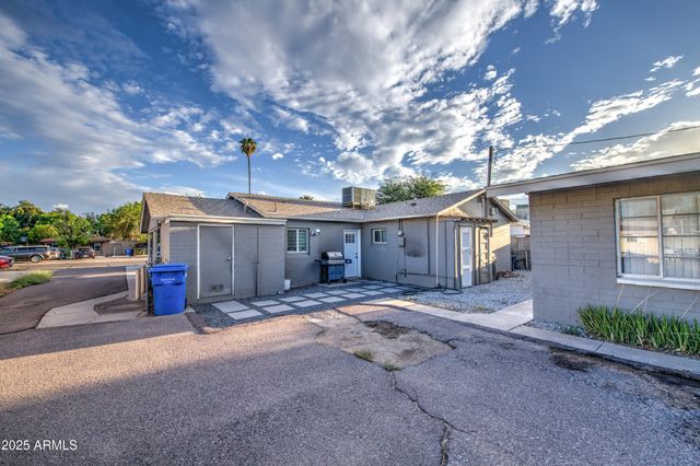 2508 E CLARENDON Avenue, Phoenix, AZ 85016
