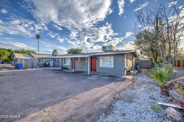 2508 E CLARENDON Avenue, Phoenix, AZ 85016