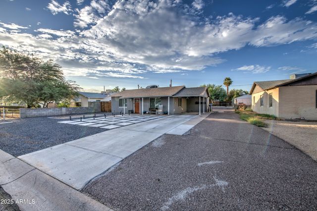 2508 E CLARENDON Avenue, Phoenix, AZ 85016