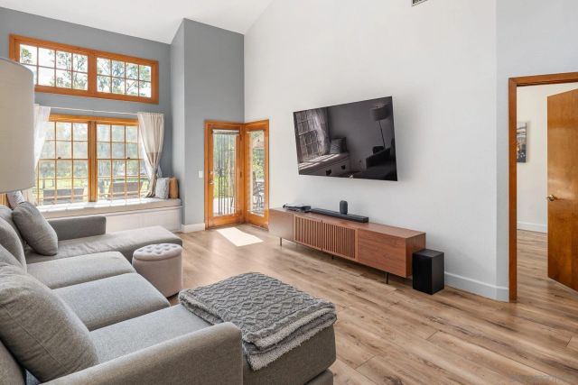8647 Circle R Valley, Escondido, CA 92026