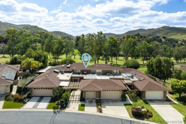 8647 Circle R Valley, Escondido, CA 92026