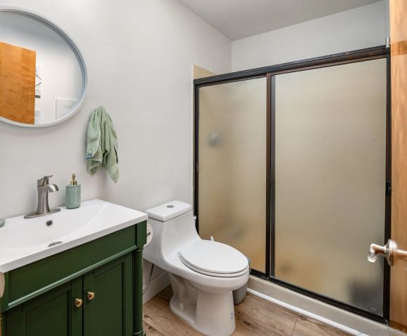 8647 Circle R Valley, Escondido, CA 92026