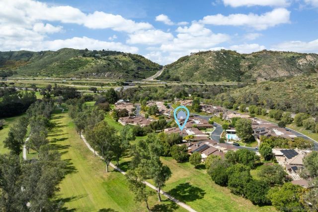 8647 Circle R Valley, Escondido, CA 92026