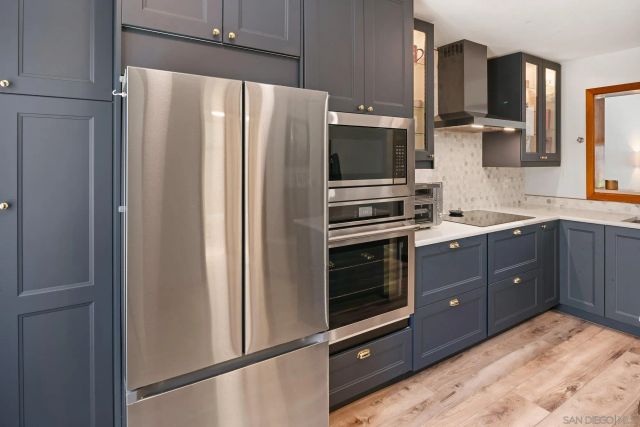 8647 Circle R Valley, Escondido, CA 92026