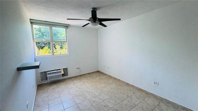 Camino TERRAVERDE D409, Trujillo Alto, PR 00976