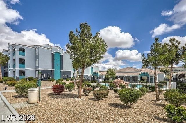 6955 DURANGO Drive 2011, Las Vegas, NV 89149