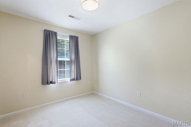 2807 Hunters Crossing Drive, Edwardsville, IL 62025