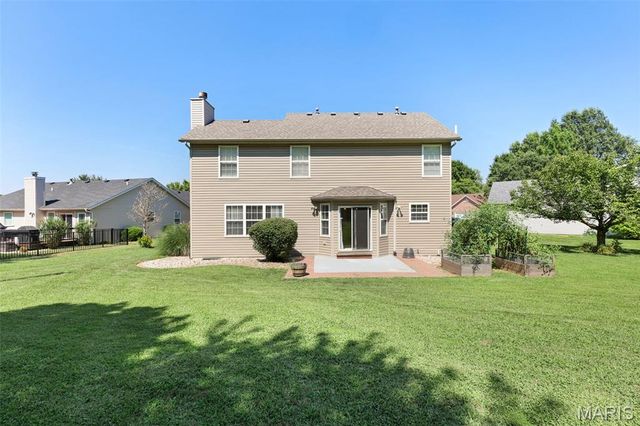 2807 Hunters Crossing Drive, Edwardsville, IL 62025