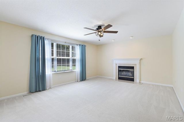 2807 Hunters Crossing Drive, Edwardsville, IL 62025