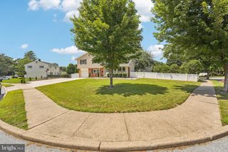 37 SPINNING WHEEL LN, Marlton, NJ 08053