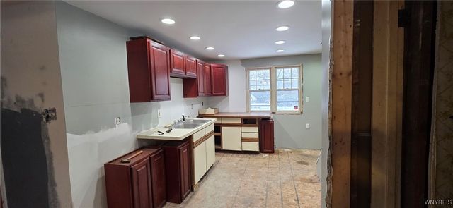 245 North Ellicott Street, Amherst, NY 14221