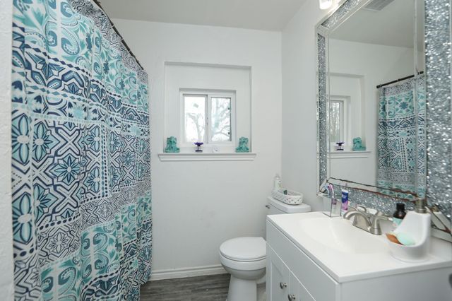 5739 Waterford Drive, Houston, TX 77033