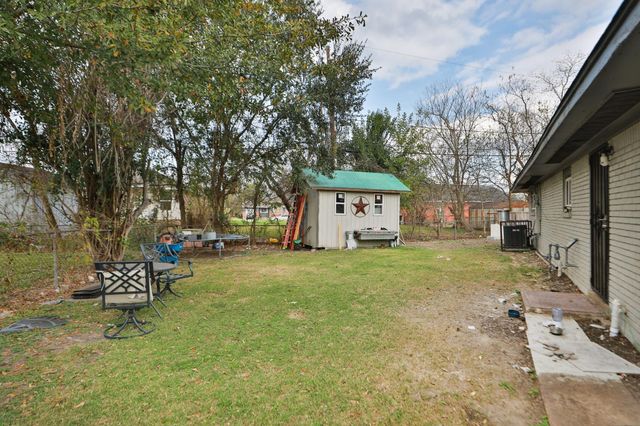 5739 Waterford Drive, Houston, TX 77033