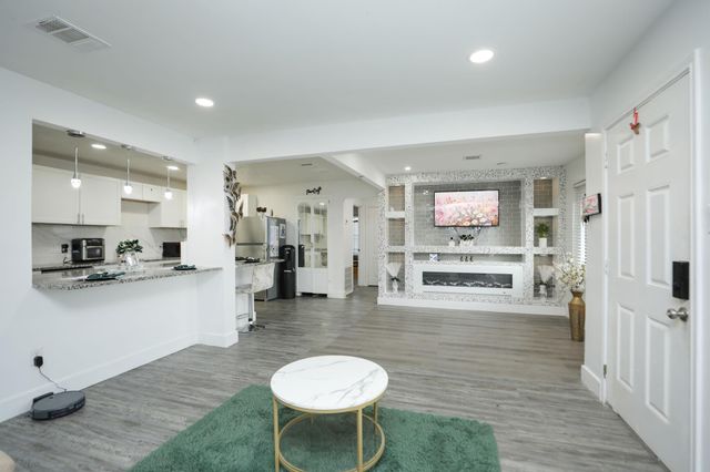 5739 Waterford Drive, Houston, TX 77033