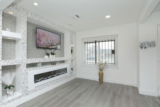 5739 Waterford Drive, Houston, TX 77033