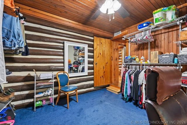 91 Crest Drive, Locust Grove, OK 74352