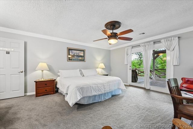 91 Crest Drive, Locust Grove, OK 74352