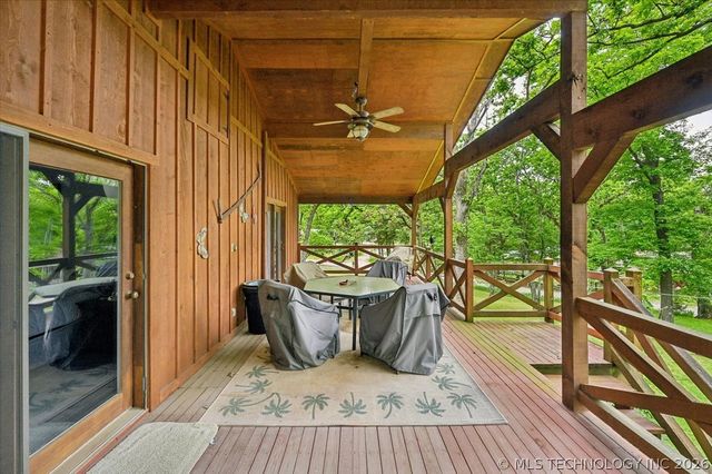 91 Crest Drive, Locust Grove, OK 74352