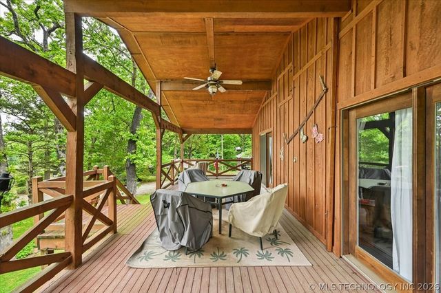 91 Crest Drive, Locust Grove, OK 74352