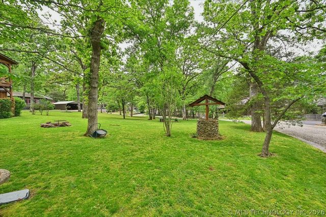 91 Crest Drive, Locust Grove, OK 74352